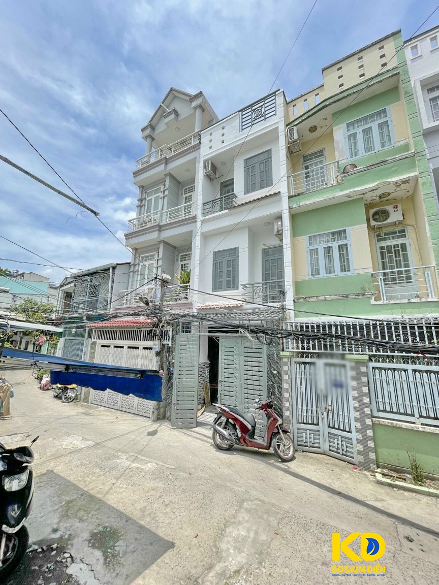 Bán gấp nhà hẻm 176 đường Nguyễn Thị Thập P. Bình Thuận Quận 7.