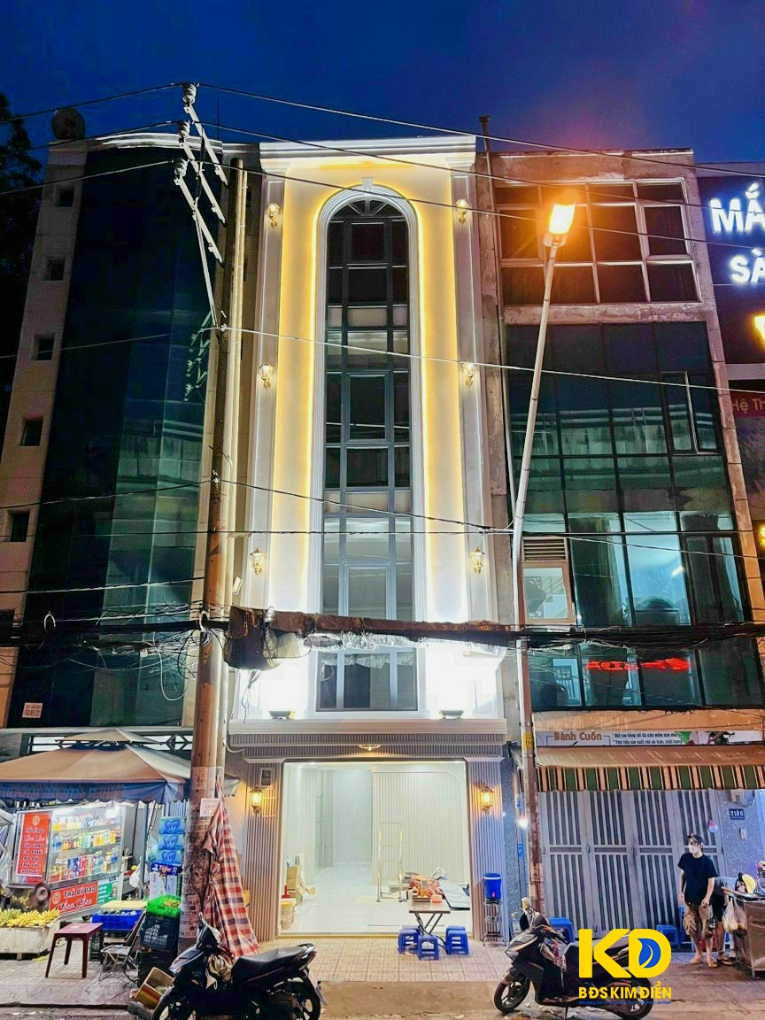 Bán nhà 4 tầng có tháng máy mặt tiền đường Nguyễn Văn Quỳ Quận 7.