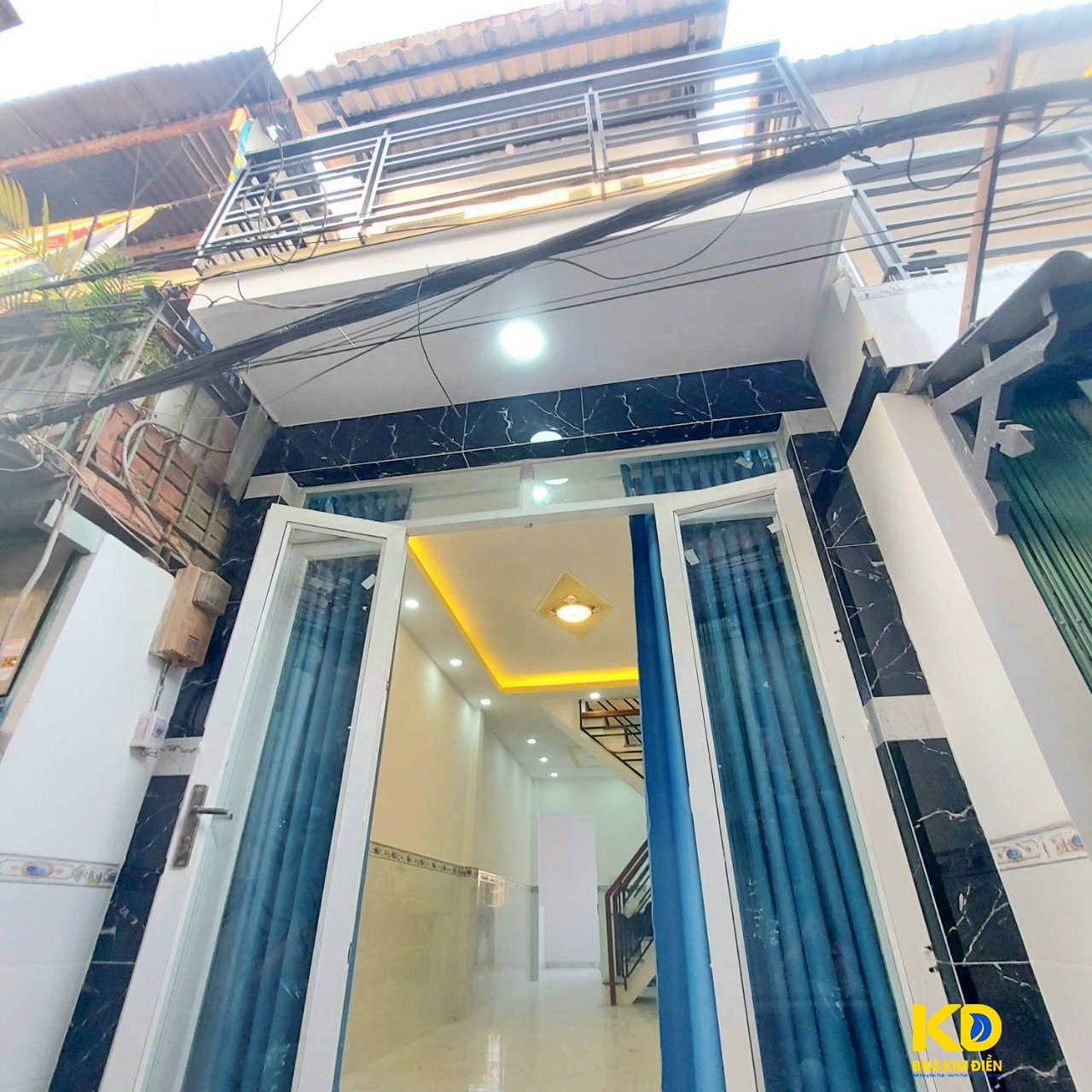 Cần tiền bán gấp nhà mới xây 100% đường Gò Ô Môi P. Phú Thuận Quận 7.