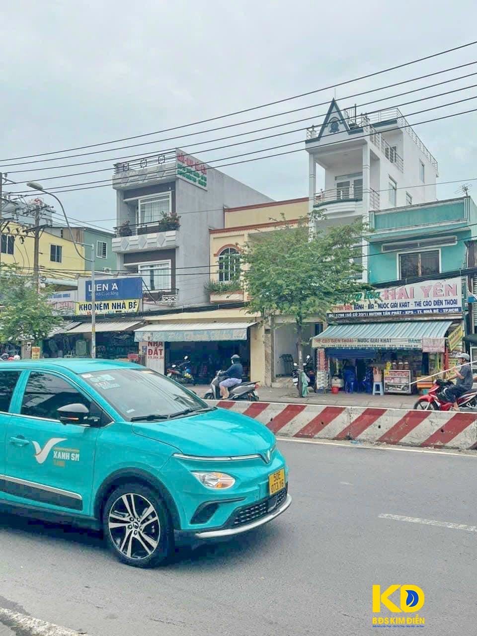 Bán nhà phố 3 lầu mặt tiền đường Huỳnh Tấn Phát ngay trung tâm thị trấn Nhà Bè.