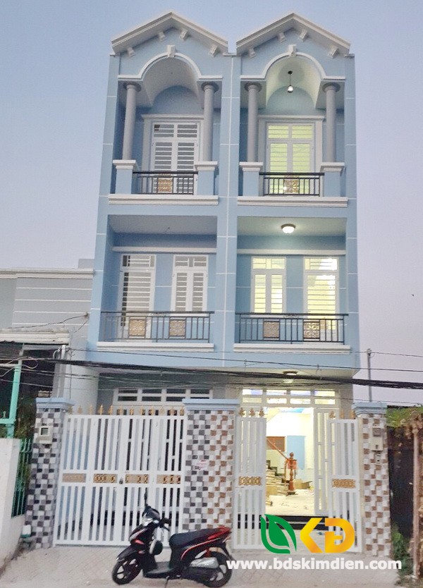 Bán nhà mới, đẹp 2 lầu hẻm xe hơi 2581 Huỳnh Tấn Phát huyện Nhà Bè